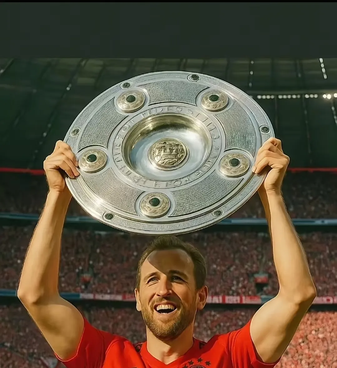 九游娱乐空间-凯恩重返赛场，反败为胜首场状态出色，美国队观众沸腾！